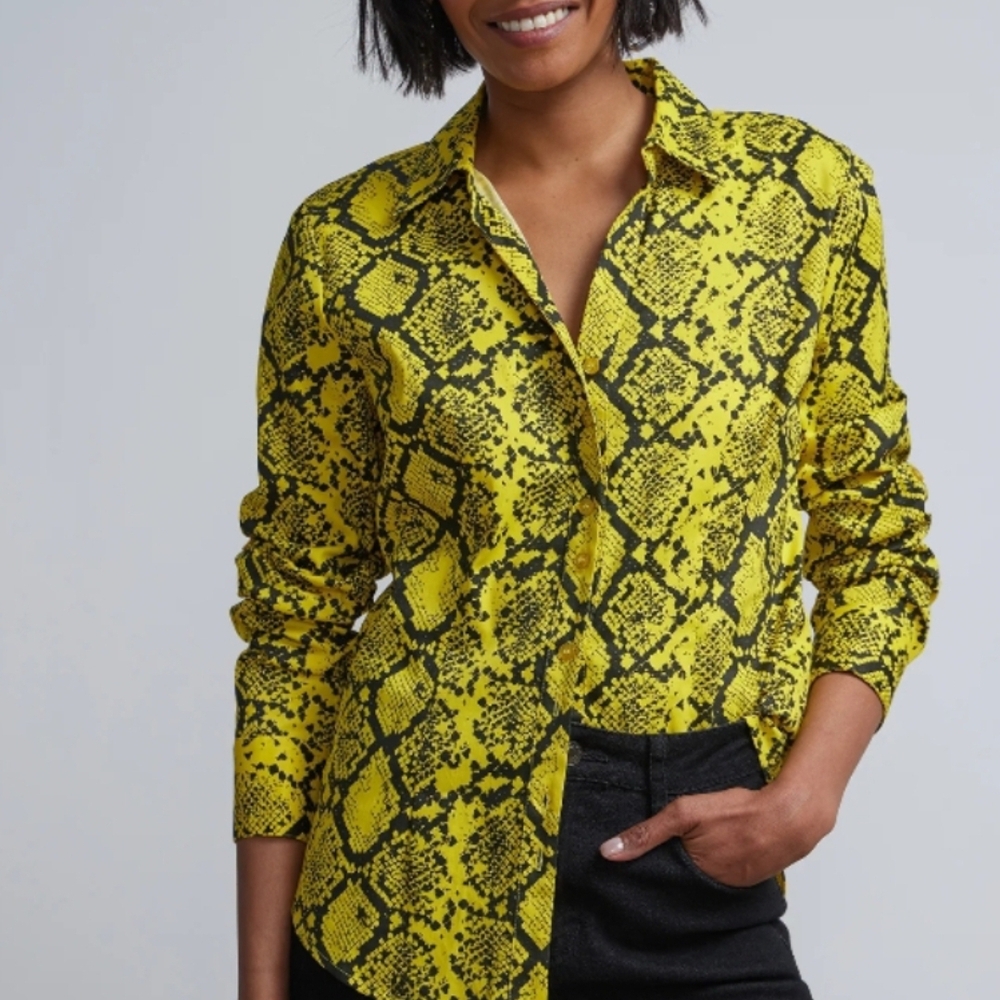 Womens Brand New New York & Company Yellow Snake Print Reptile Shirt Sz XL